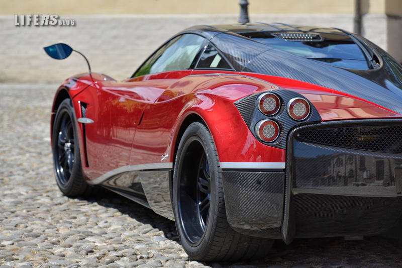Pagani Huayra 2