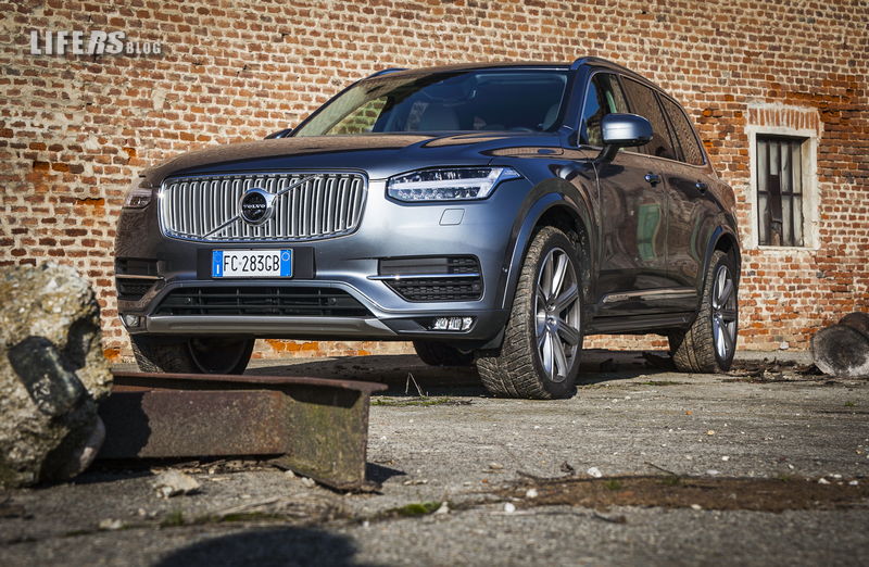 Volvo CX90-11