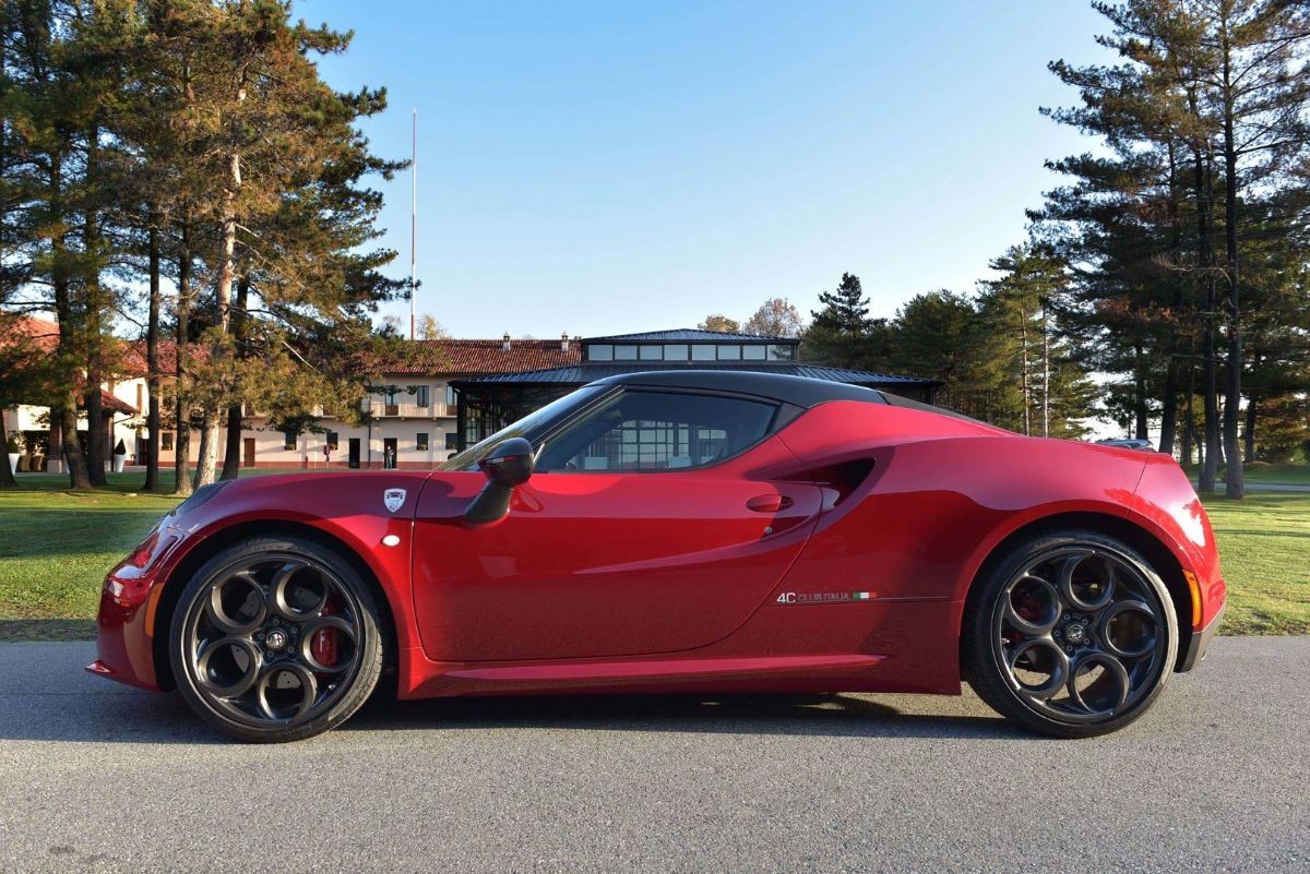 alfa-romeo-4c-club-italia