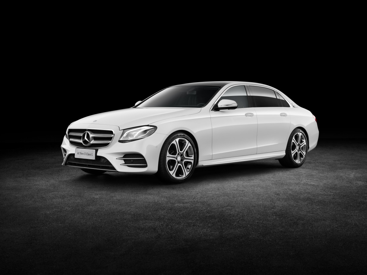 La Mercedes Classe E ora è anche in versione limo