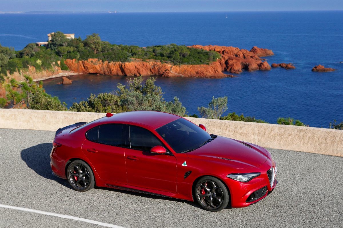 Arriva la Giulia Quadrifoglio con cambio automatico