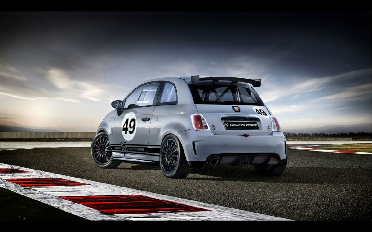 Primo Test Abarth 695 Biposto (prova su pista)