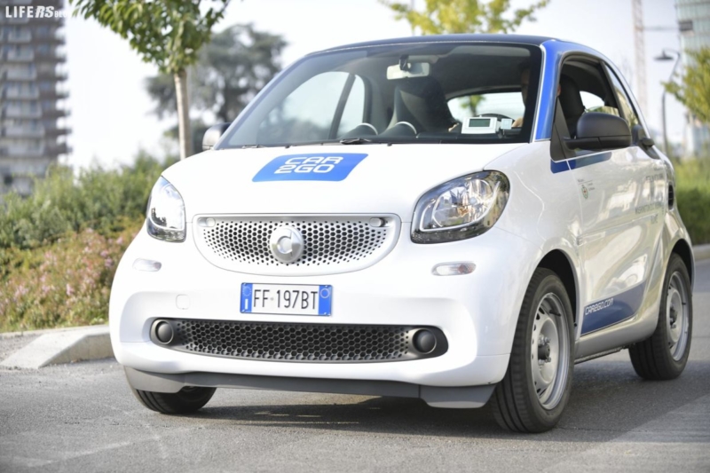 Car2go, il primo sistema di carsharing al mondo a flusso libero