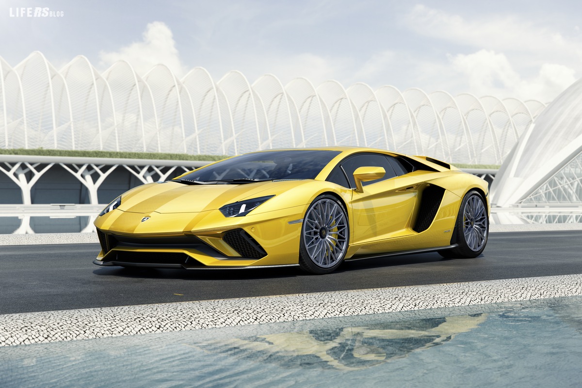 AVENTADOR S: arriva la nuova, supersportiva, Lamborghini