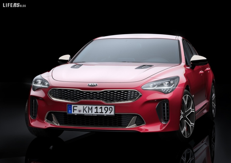 Kia Stinger fa il suo debutto al Nord American International Auto Show