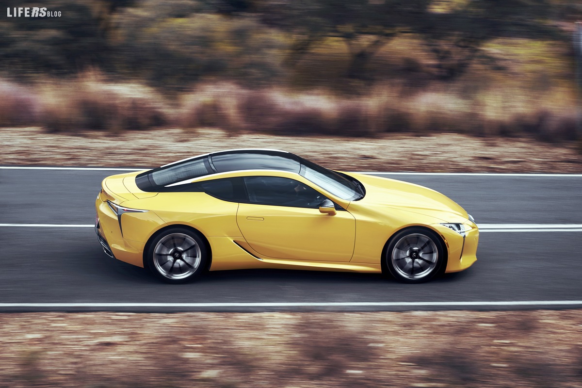 Lexus presenta la nuova coupé LC 500