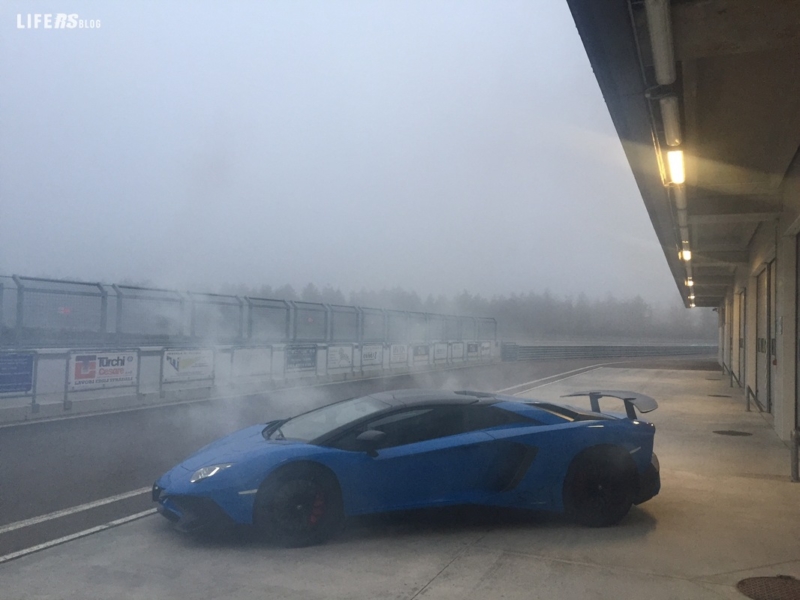 Teaser Lamborghini Aventador SV