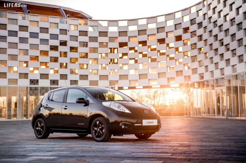 Nissan LEAF Black Edition