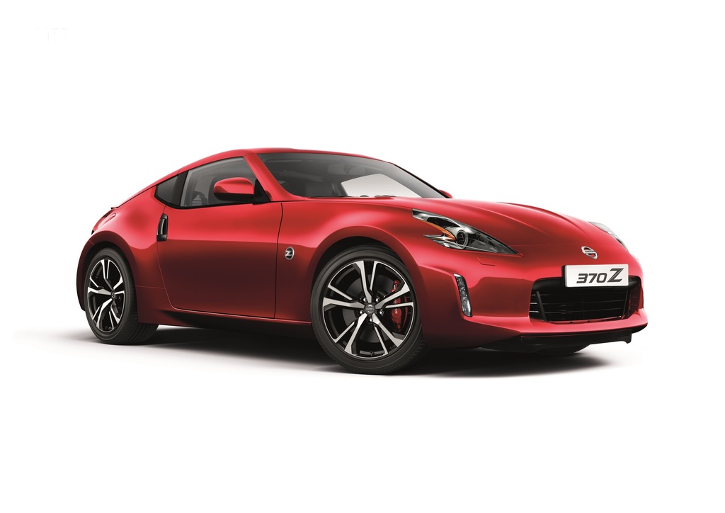 Nissan 370Z: prime immagini ufficiali della nuova coupè