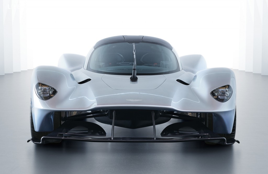 aston-martin-valkyrie-