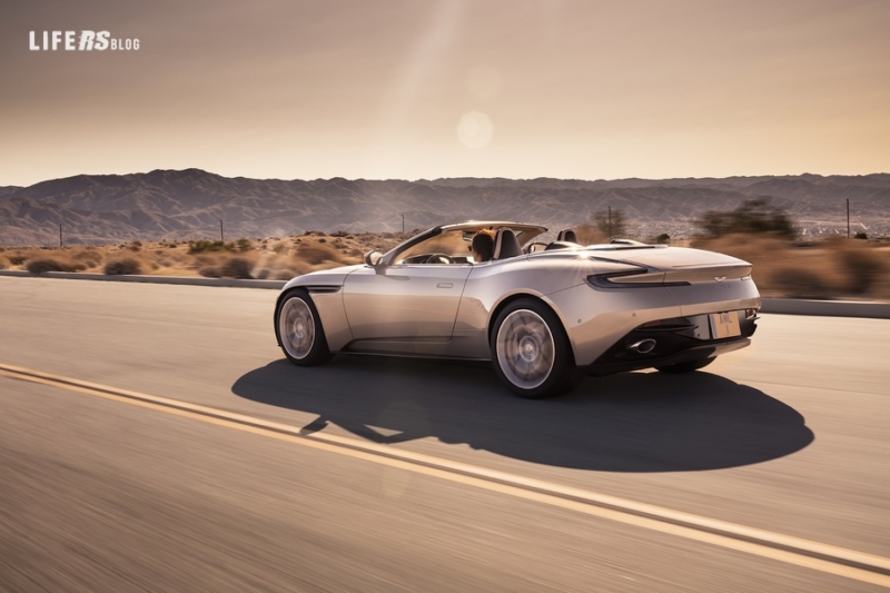 DB11 Volante: l'ultima evoluzione della iconica Sports GT convertibile di Aston Martin