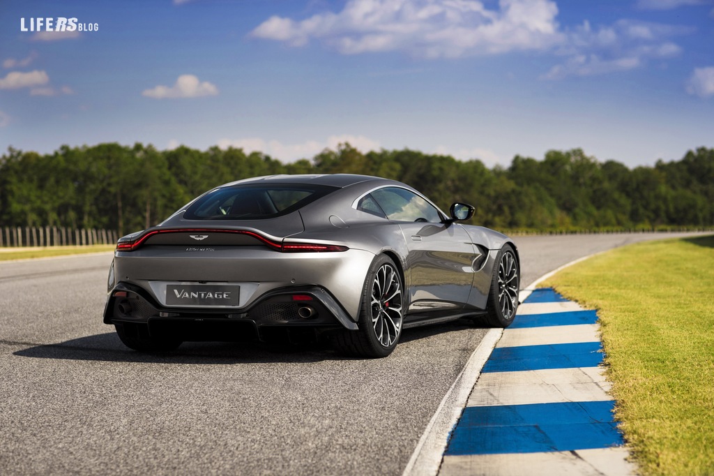 Vantage: Aston Martin presenta la seconda generazione