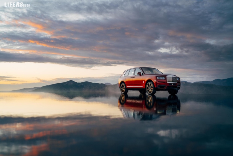 Rolls-Royce Cullinan: ultra-luxury SUV!