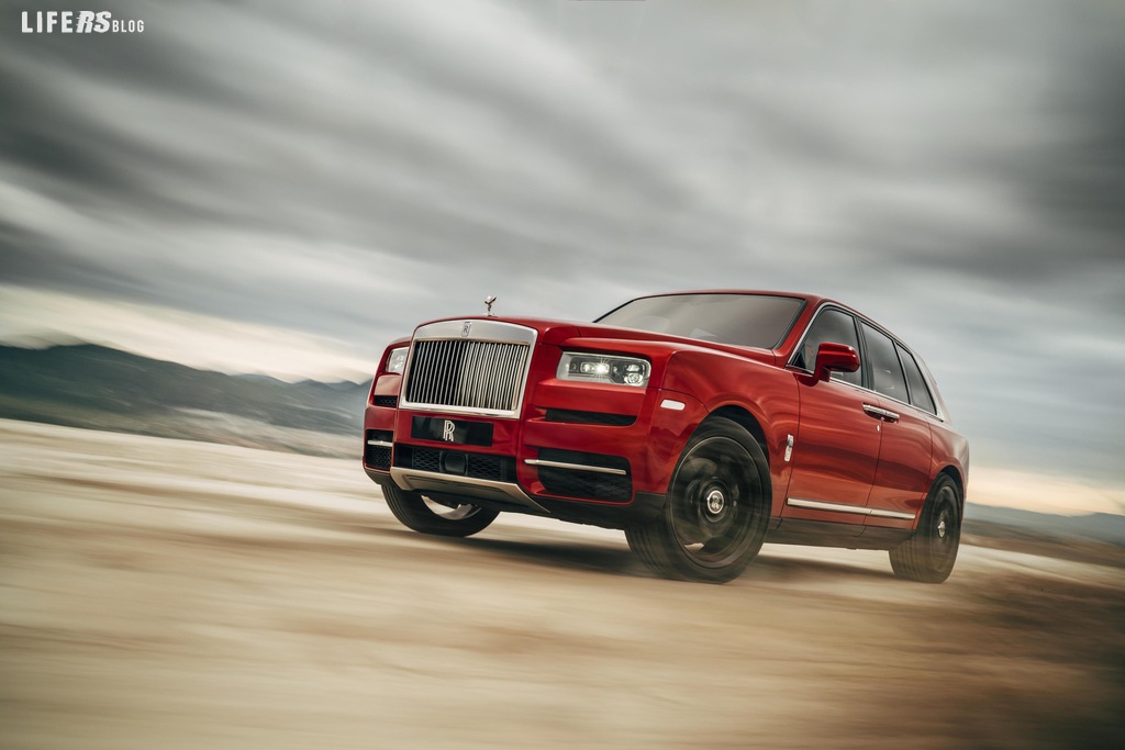 Rolls-Royce Cullinan: ultra-luxury SUV!