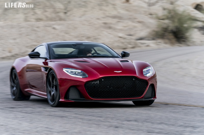 DBS Superleggera rende omaggio alla tecnologia del carrozziere italiano