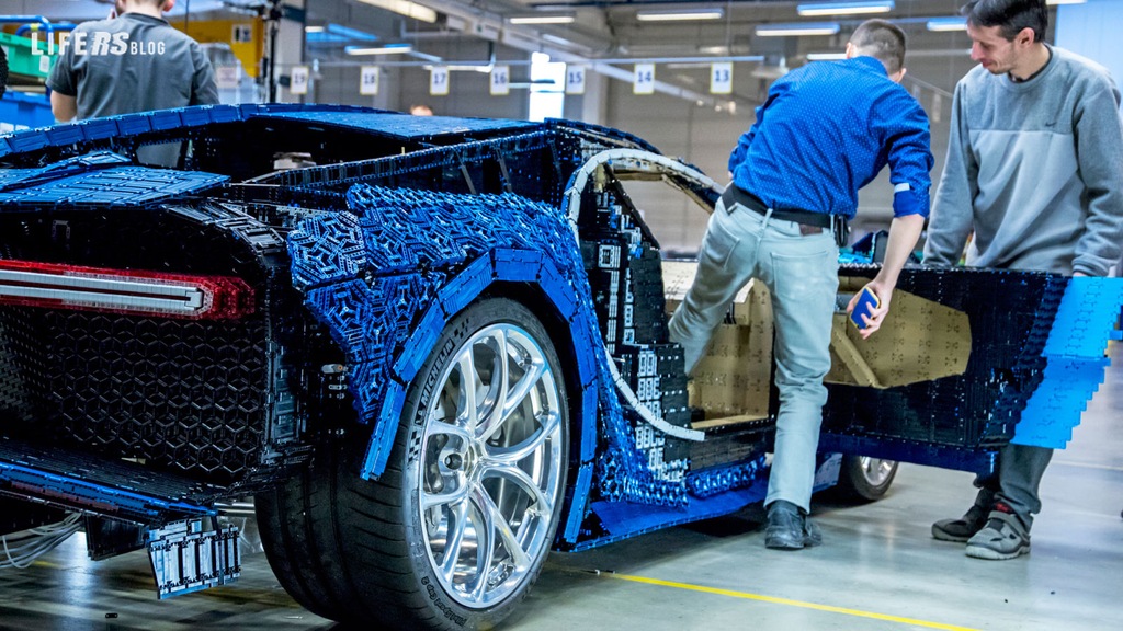 Chiron Lego scala 1:1, l'hypercar alternativa di Bugatti!