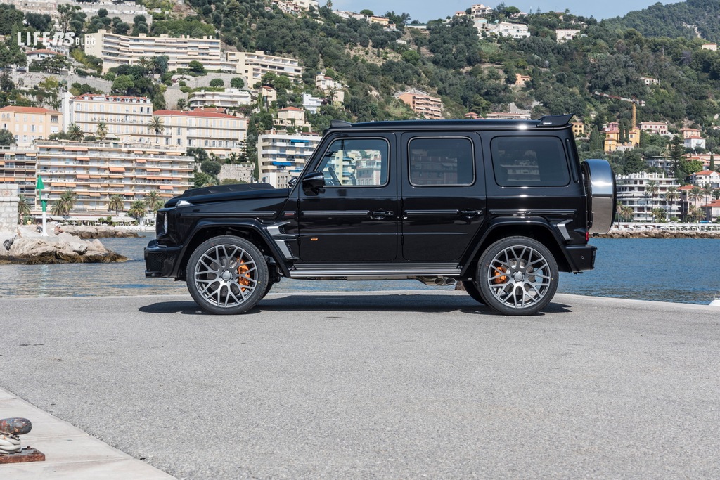 Brabus 700 Widestar