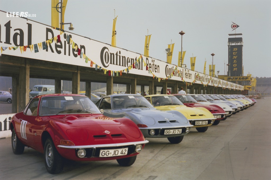 Grand Tour 2018 per festeggiare i 50 anni della Opel GT