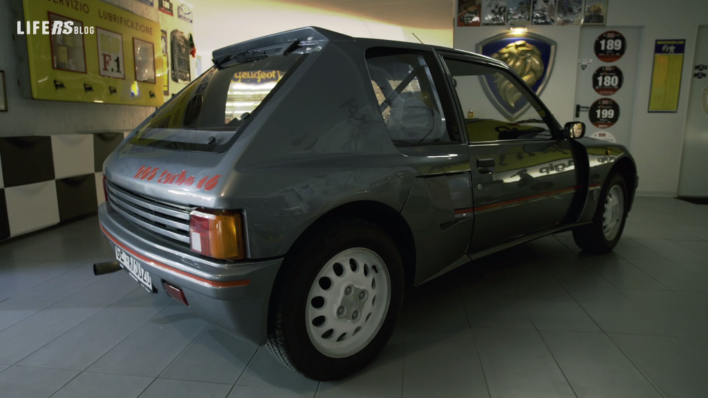 Peugeot 205 Turbo 16 Stradale