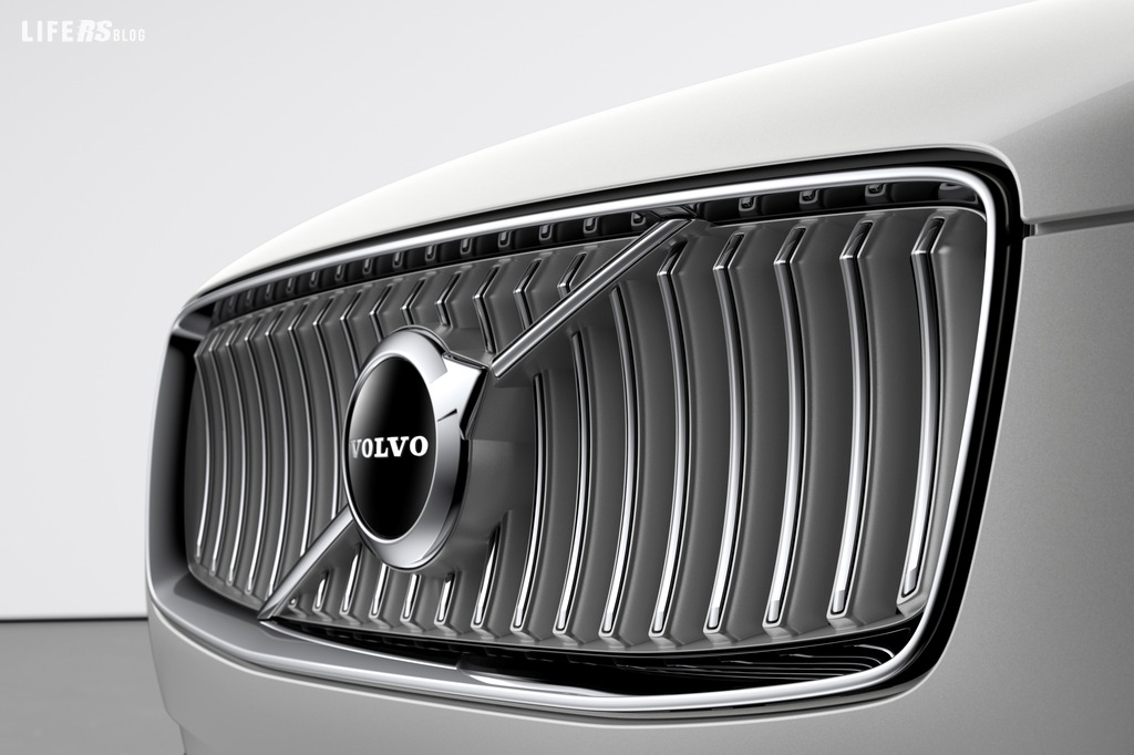 XC90, Volvo Cars presenta il restyling