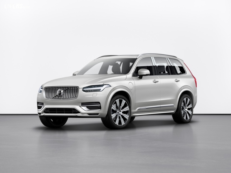 XC90, Volvo Cars presenta il restyling