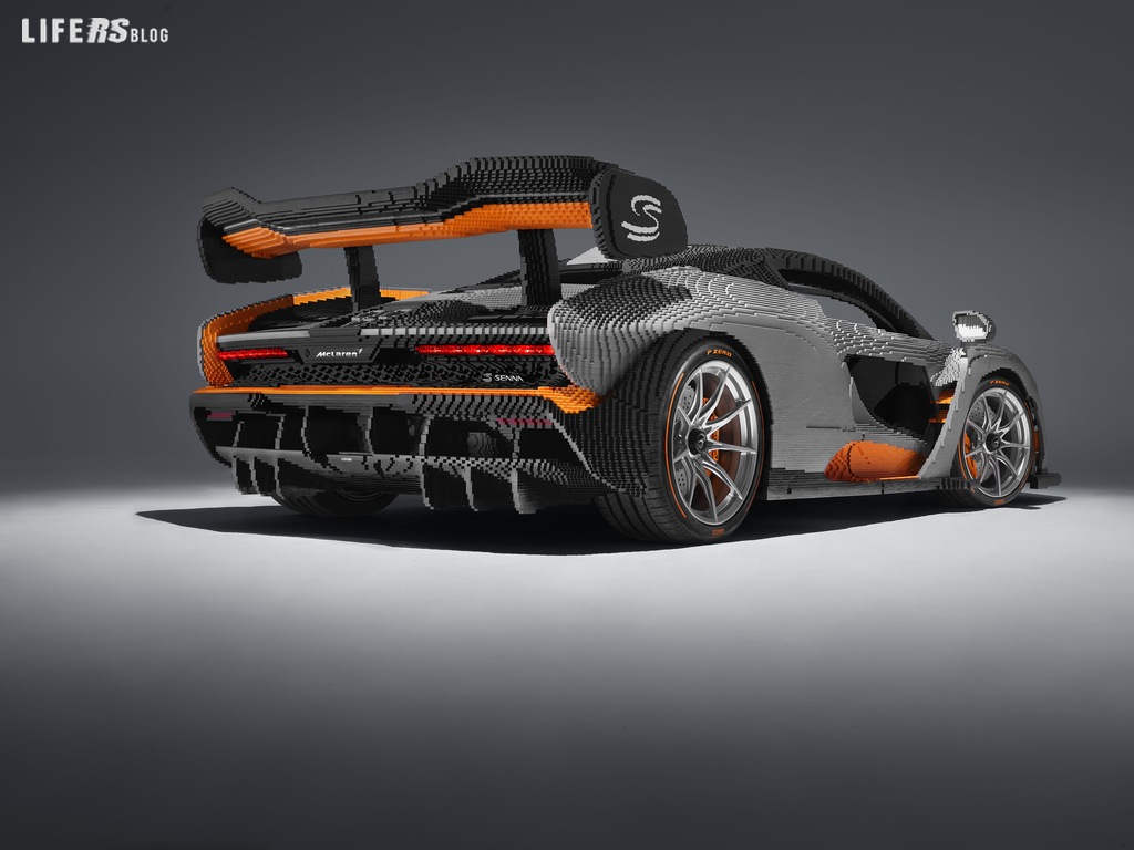 McLaren Senna LEGO® in scala 1:1