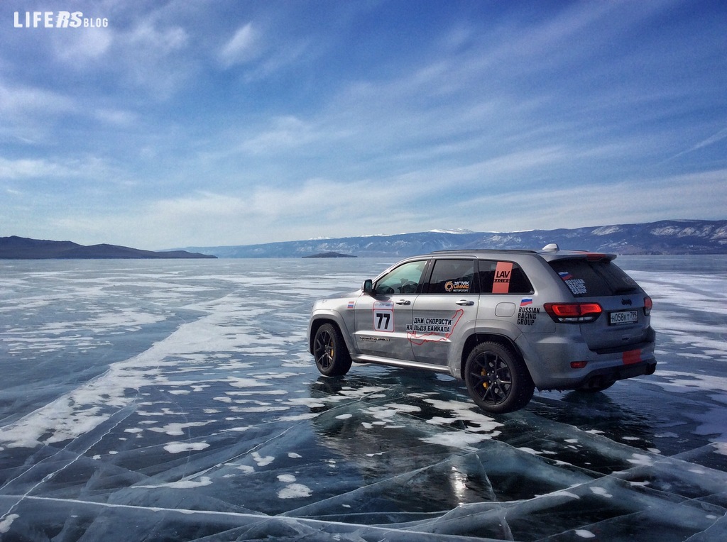 Grand Cherokee Trackhawk, stabilisce il record assoluto di velocità sul ghiaccio per SUV