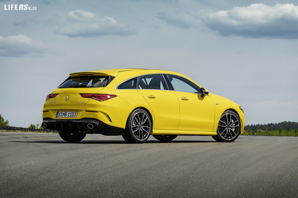 nuova Mercedes-AMG CLA 35 4MATIC Shooting Brake