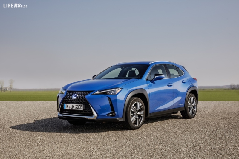 UX 300e, il nuovo crossover urbano elettrico di Lexus