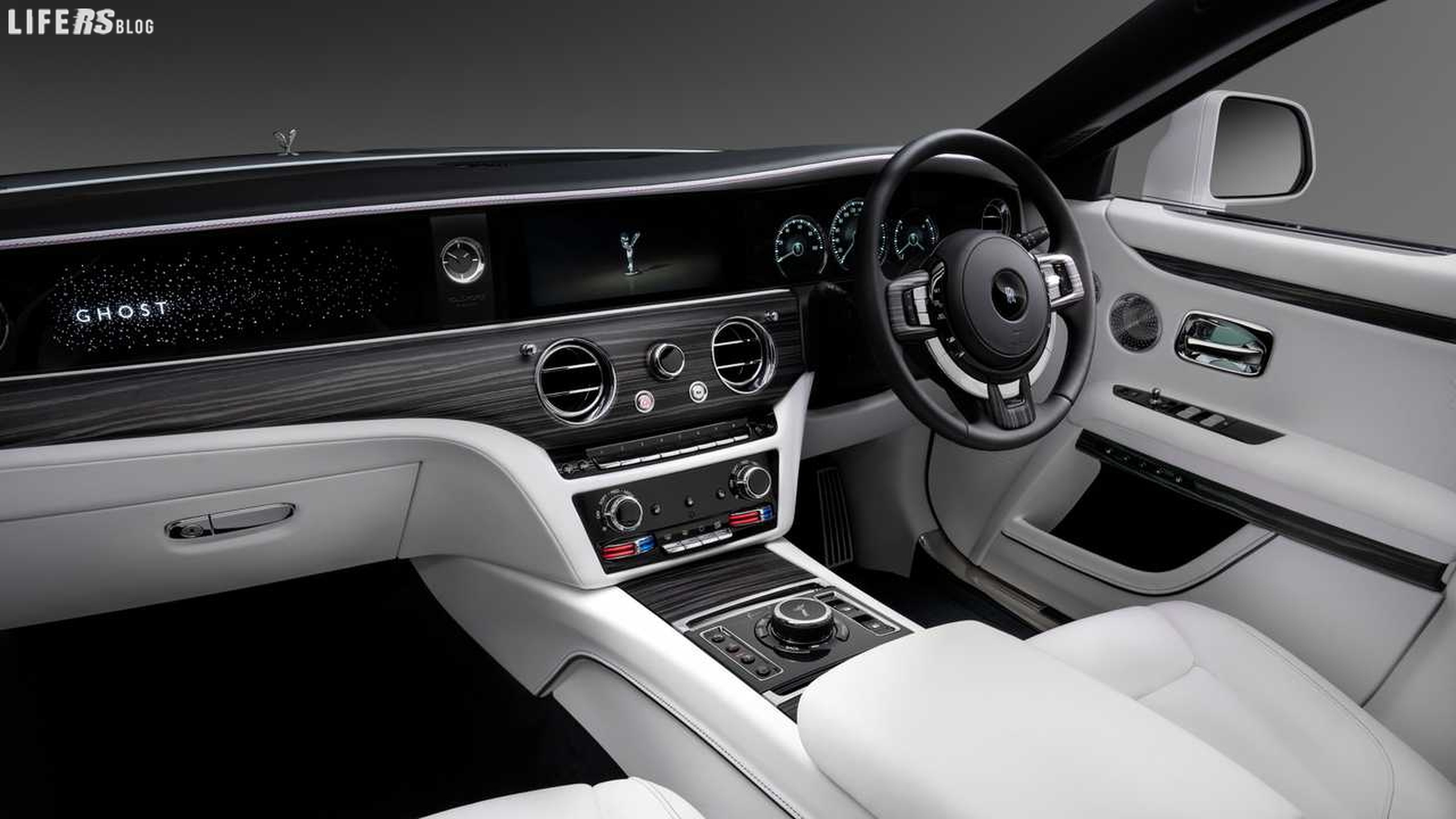 Ghost: Rolls Royce minimalista, ma estremamente complessa!