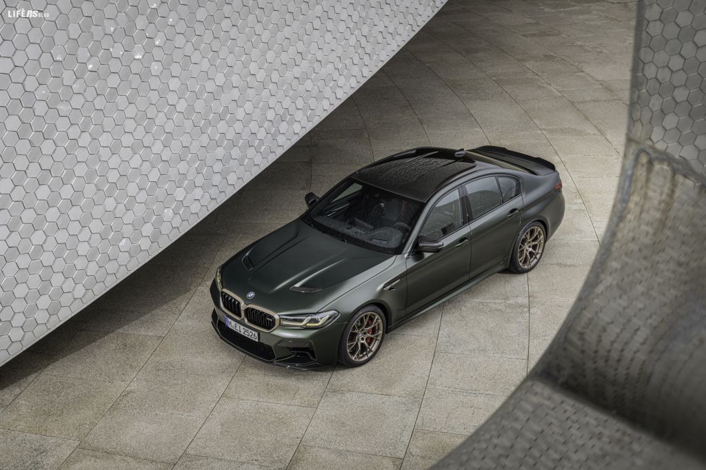 Ancora più sportiva, ancora più lussuosa, ancora più esclusiva: BMW M espande le sue fila di modelli CS ultra-sportivi con l'introduzione della BMW M5 CS.