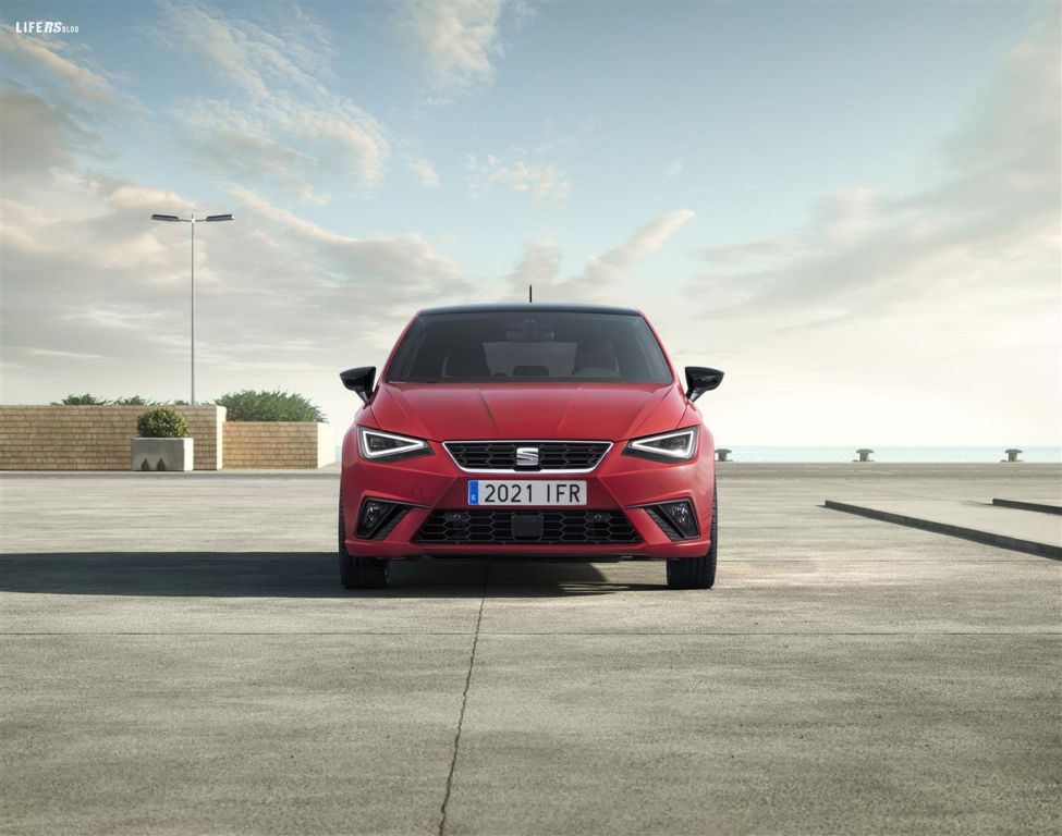 SEAT Ibiza, la compatta urbana grida "Hola Hola"