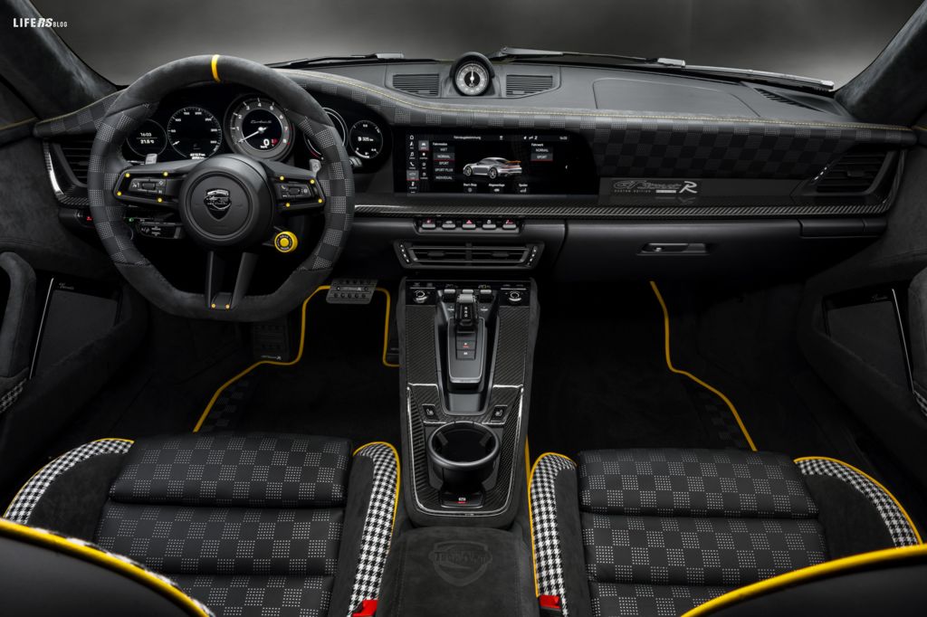 GTstreet R, l'esclusiva supersportiva personalizzata Techart