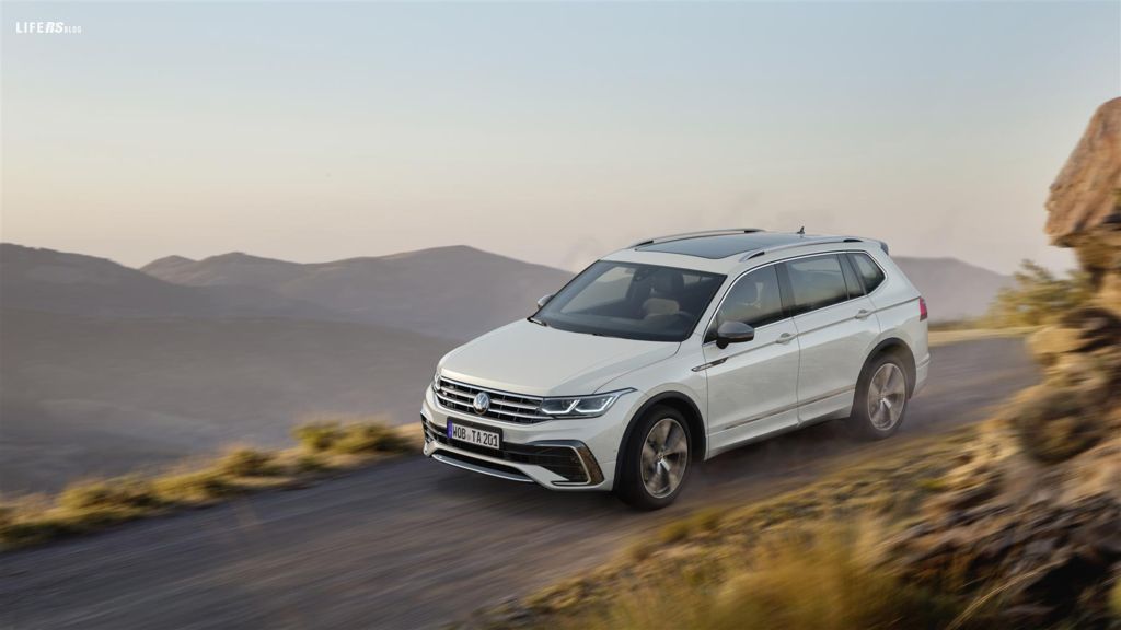 Dopo la VW Tiguan ecco il restyling della Allspace, la versione a passo lungo della suv media della casa tedesca, che può ospitare fino a 7 persone.