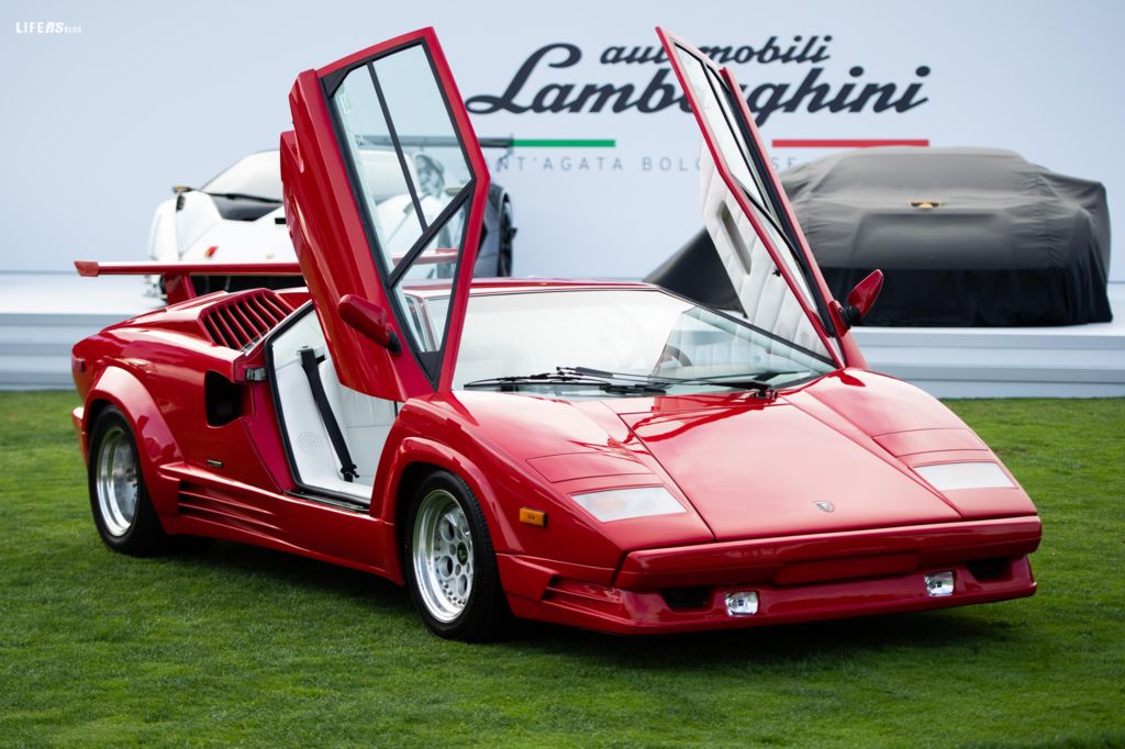 Countach LPI 800-4, non deve essere stato facile...