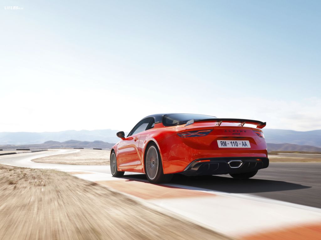 Nuova Alpine A110 S, la prima dotata di alettone posteriore