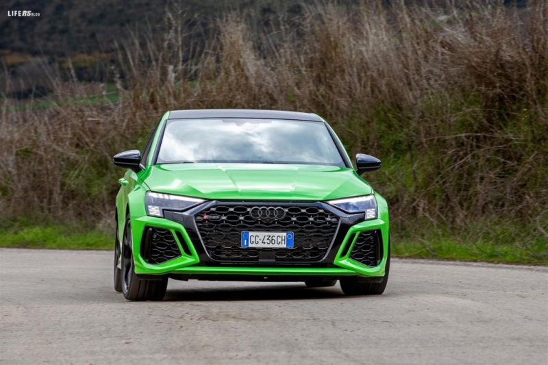 Audi RS 3 è il nuovo riferimento della categoria