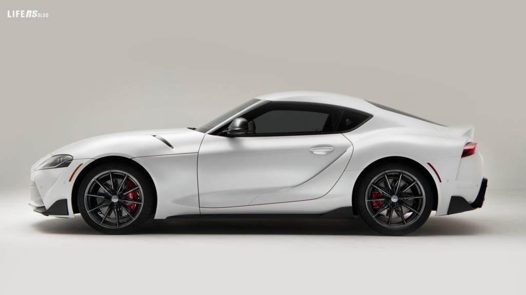 Supra 2023, una trasmissione manuale Toyota su misura