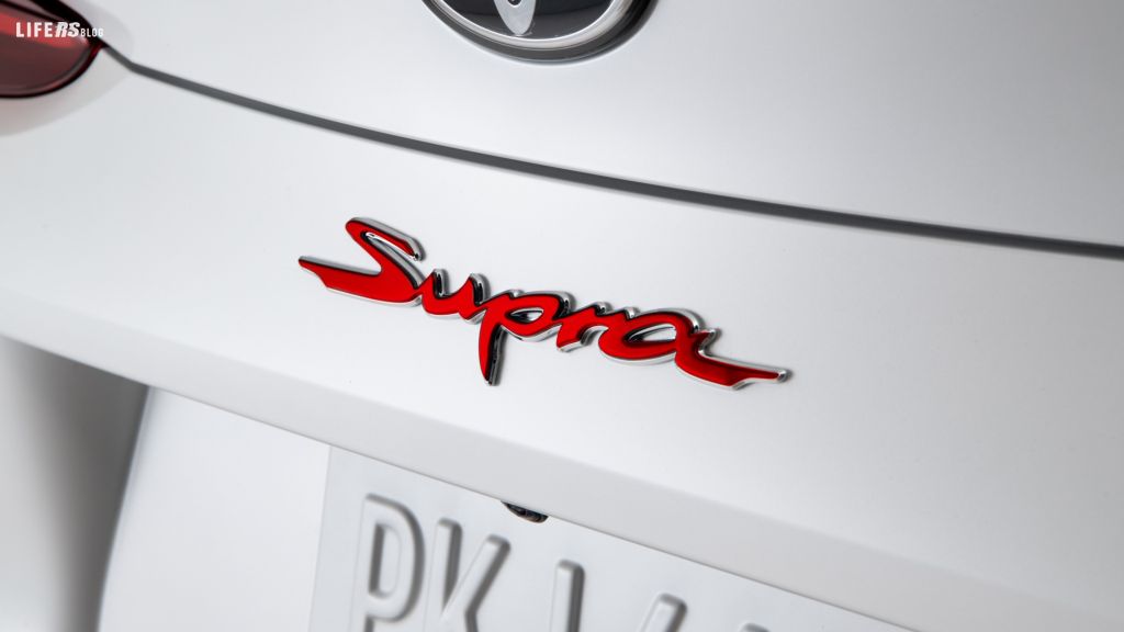 Supra 2023, una trasmissione manuale Toyota su misura