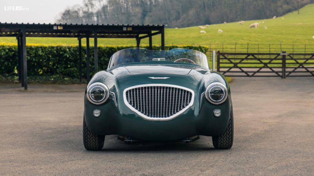 Caton e il restomod limitato della Healey 100