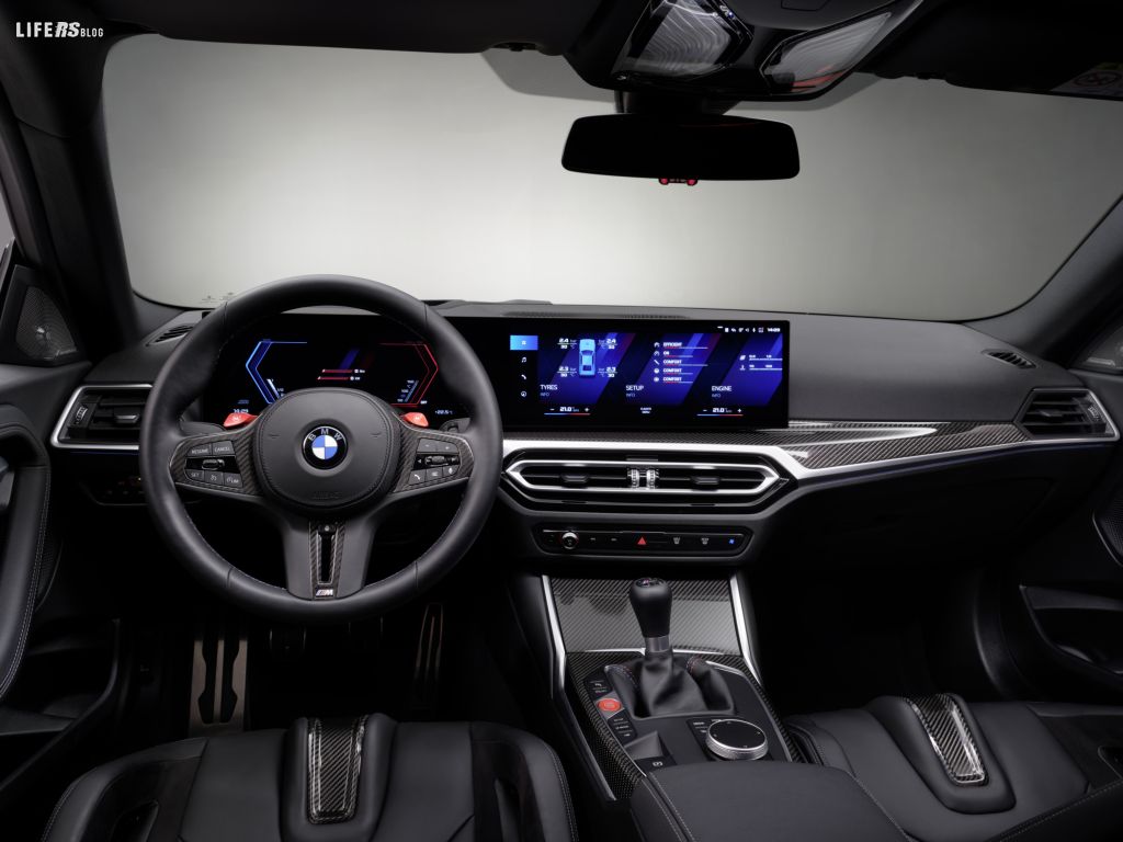 M2, debutta la nuova BMW compatta, bilanciata e muscolosa