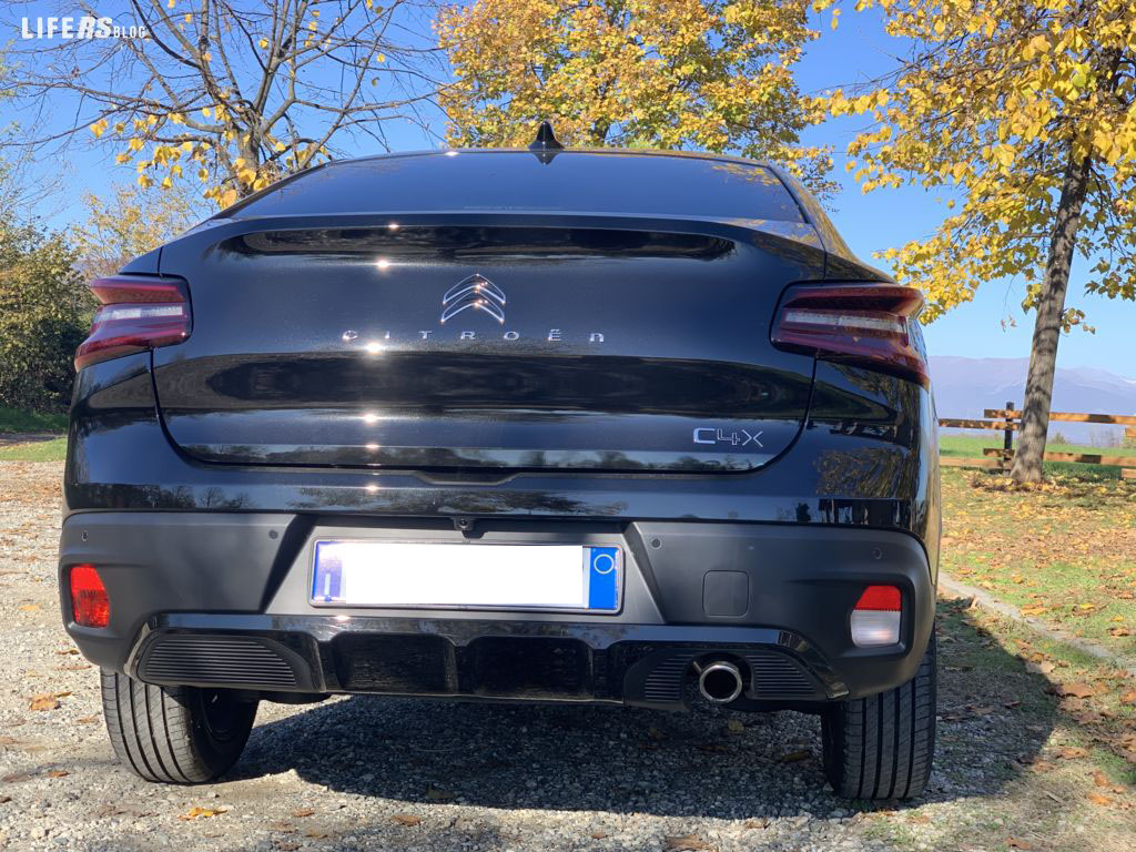 Citroën C4 X Primo test drive - 5 porte Shine Pack Diesel