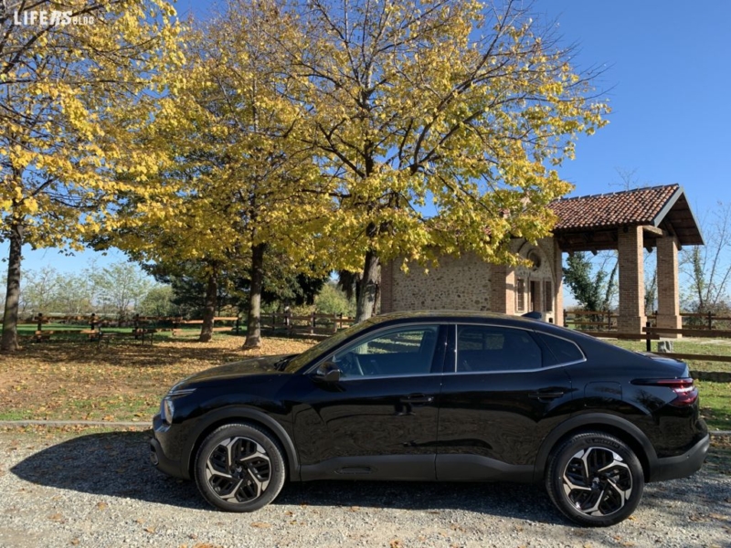 Citroën C4 X Primo test drive - 5 porte Shine Pack Diesel