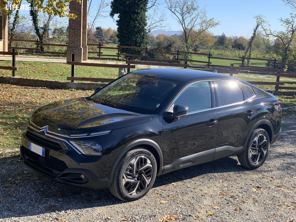 Citroën C4 X Primo test drive - 5 porte Shine Pack Diesel