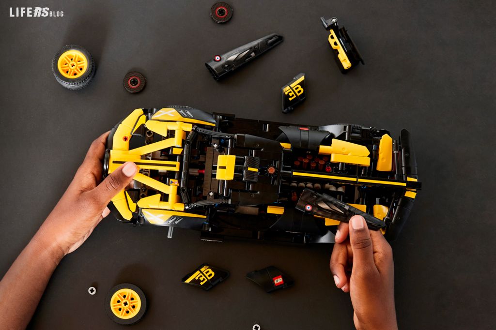 Technic la Bugatti Bolide di Lego, ricca di dettagli