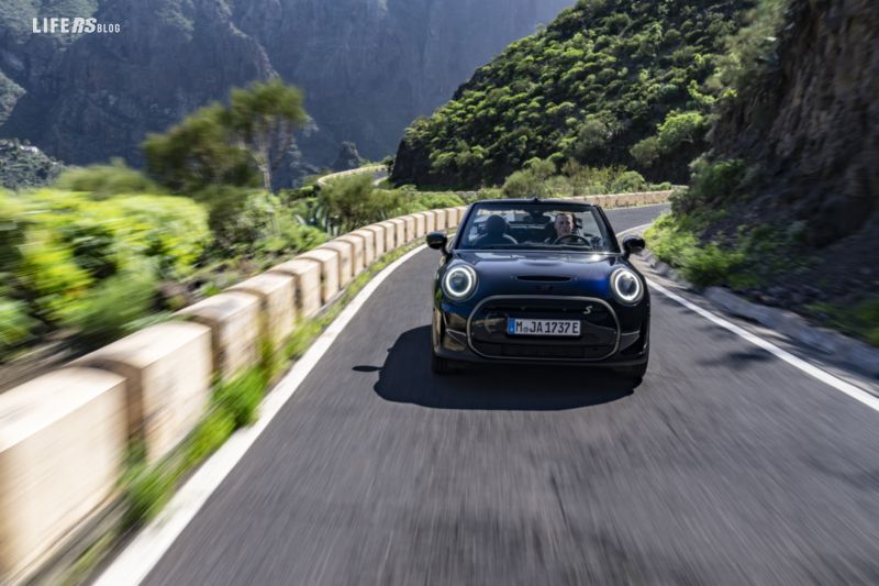 SE Cabrio, la MINI Cooper a trazione elettrica limitata