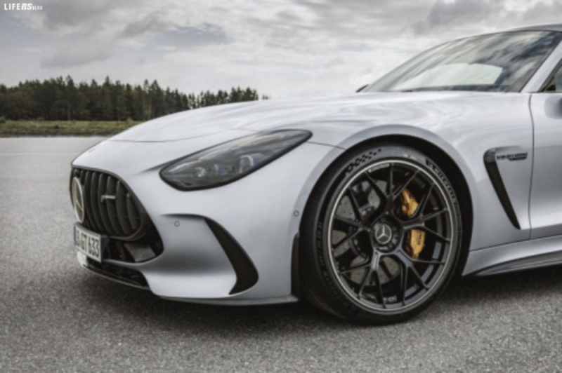 AMG GT Coupé, soddisfa i requisiti di una Gran Turismo