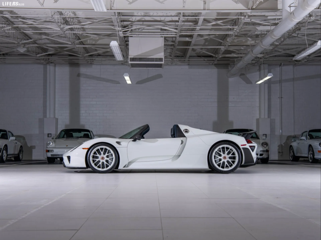 The White Collection, per gli amanti delle Porsche bianche!