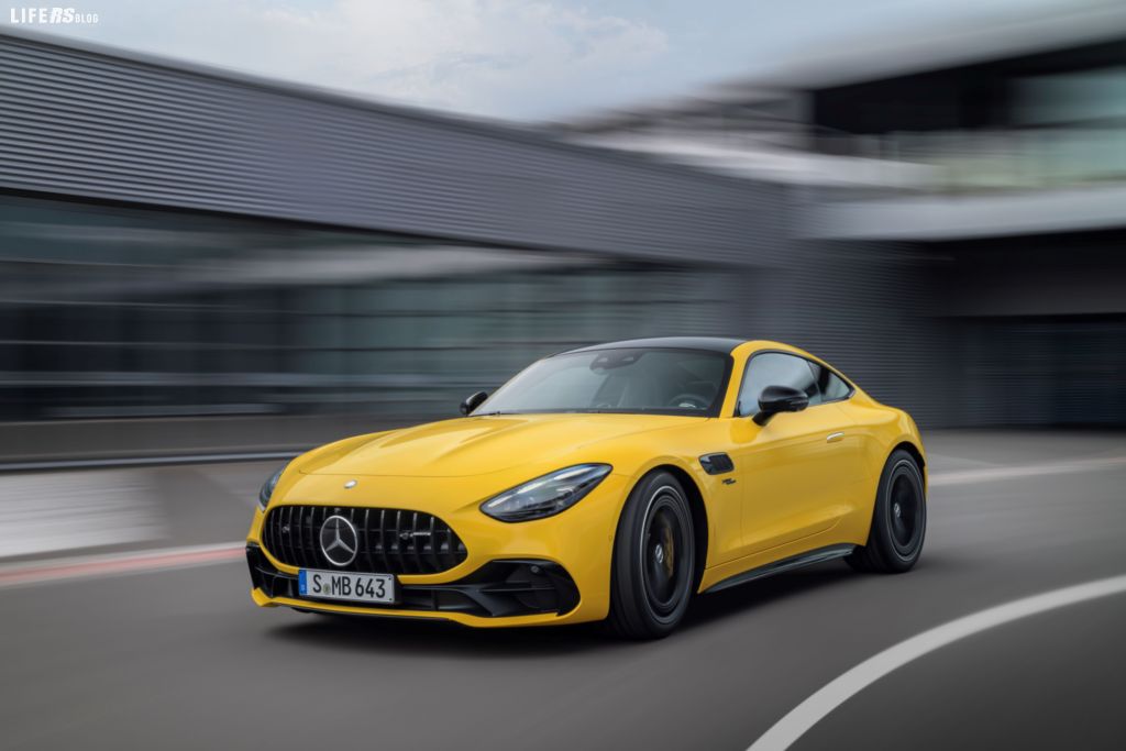 AMG GT 43, un'agile artista delle curve!