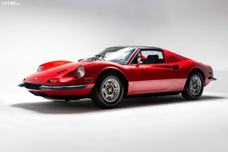 Dino 246 GTS del 1972, la prima Ferrari di Cher all'ASTA
